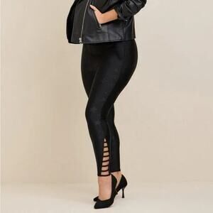 Torrid Embossed Star Print Lattice Pocket Legging Black Size 6 Whimsigoth